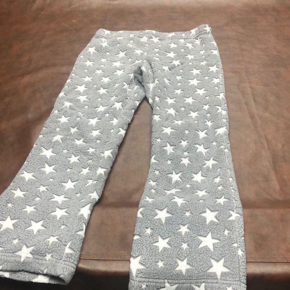 Warm star pajama pants, just be size medium and gray and white